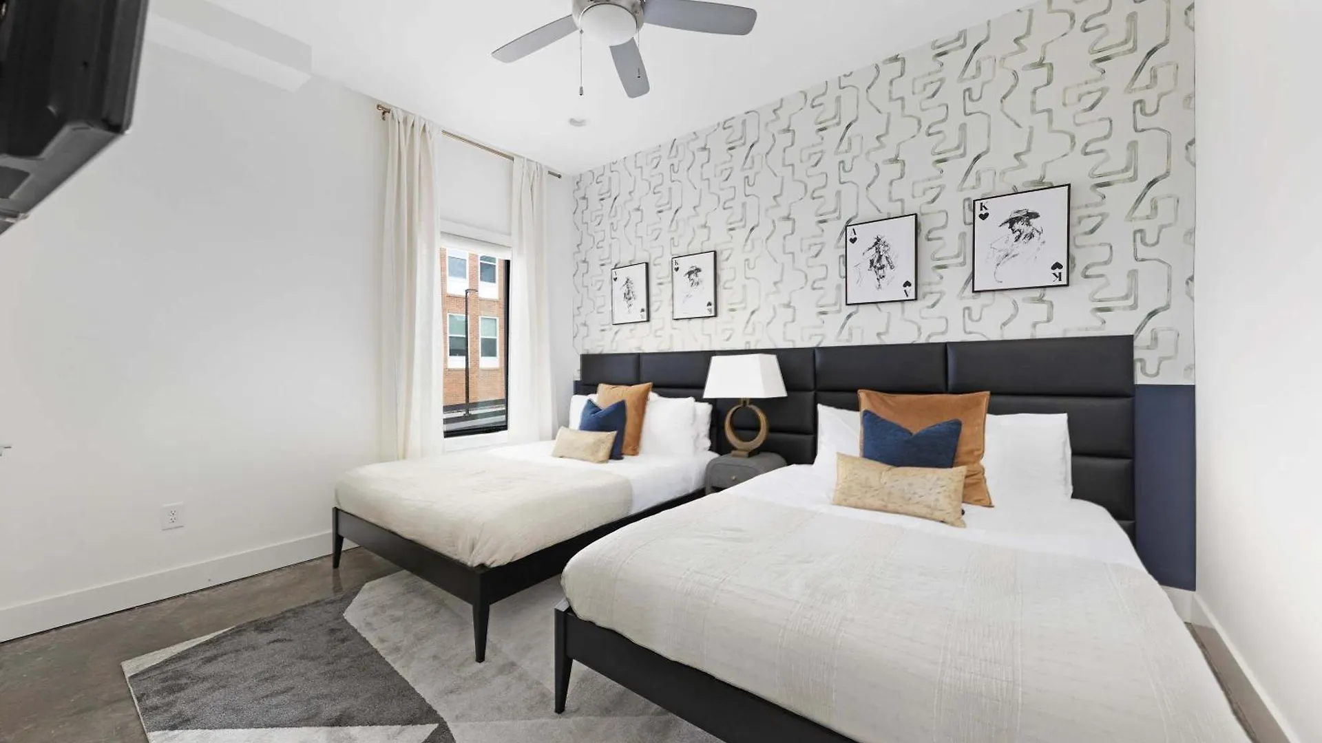 The Hawkins House - Walk To Gulch, Rooftop Views! Nashville 0*,  ABD