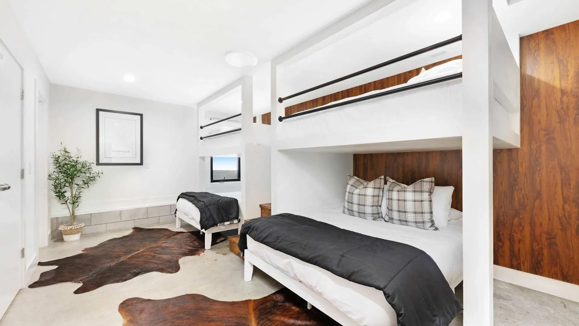 The Hawkins House - Walk To Gulch, Rooftop Views! Nashville